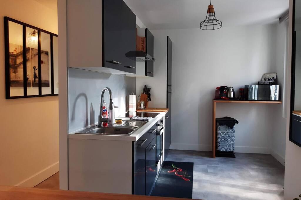 Appartement Renove Le New-York En Centre Ville - Terrasse Et Parking - Non Climatise La Roche-Chalais Екстериор снимка