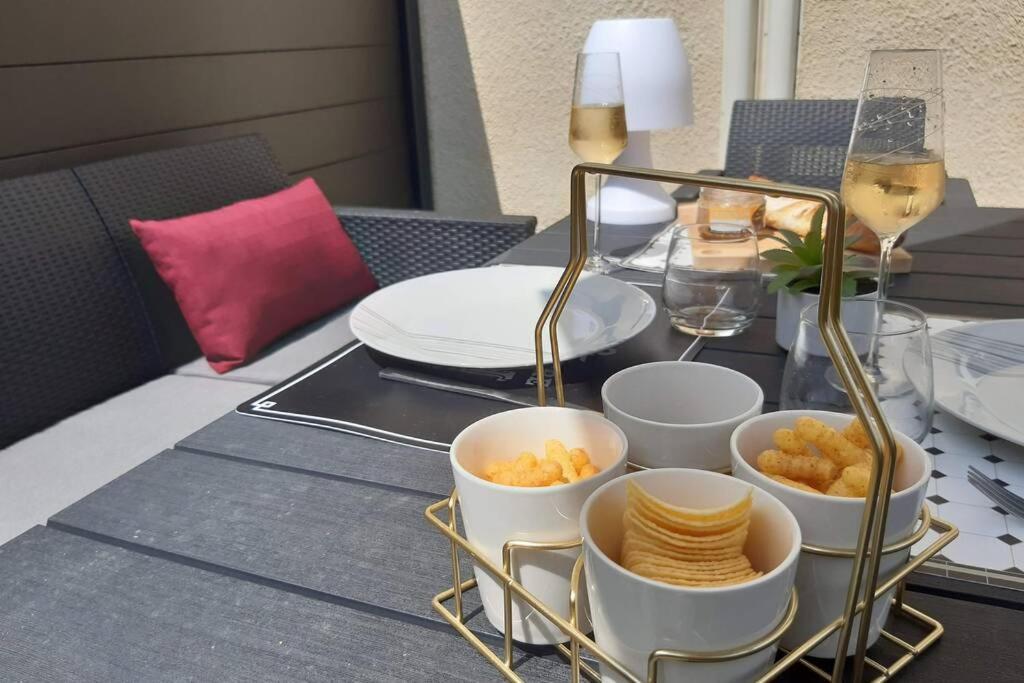 Appartement Renove Le New-York En Centre Ville - Terrasse Et Parking - Non Climatise La Roche-Chalais Екстериор снимка