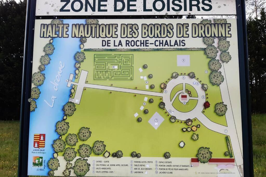 Appartement Renove Le New-York En Centre Ville - Terrasse Et Parking - Non Climatise La Roche-Chalais Екстериор снимка